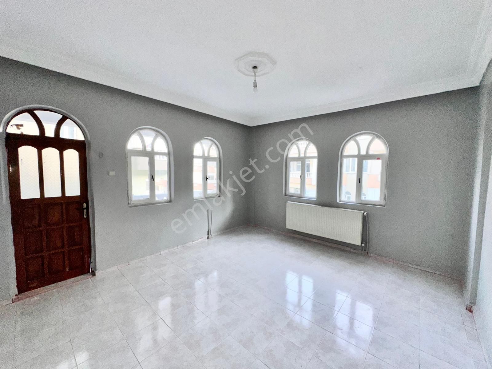 Karaköprü Karşıyaka'da 3+1 Kiralık Daire