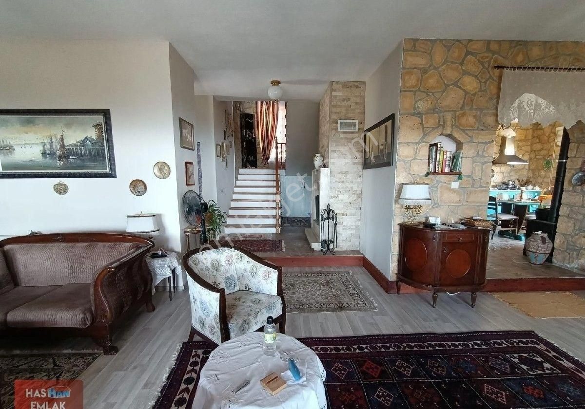 Altınoluk Narlı 3+1 Taş Ev - Görsel 9