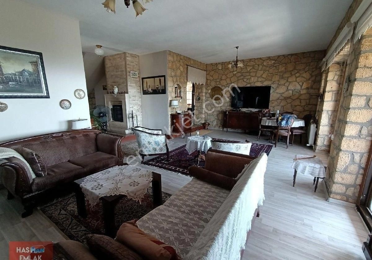 Altınoluk Narlı 3+1 Taş Ev - Görsel 26