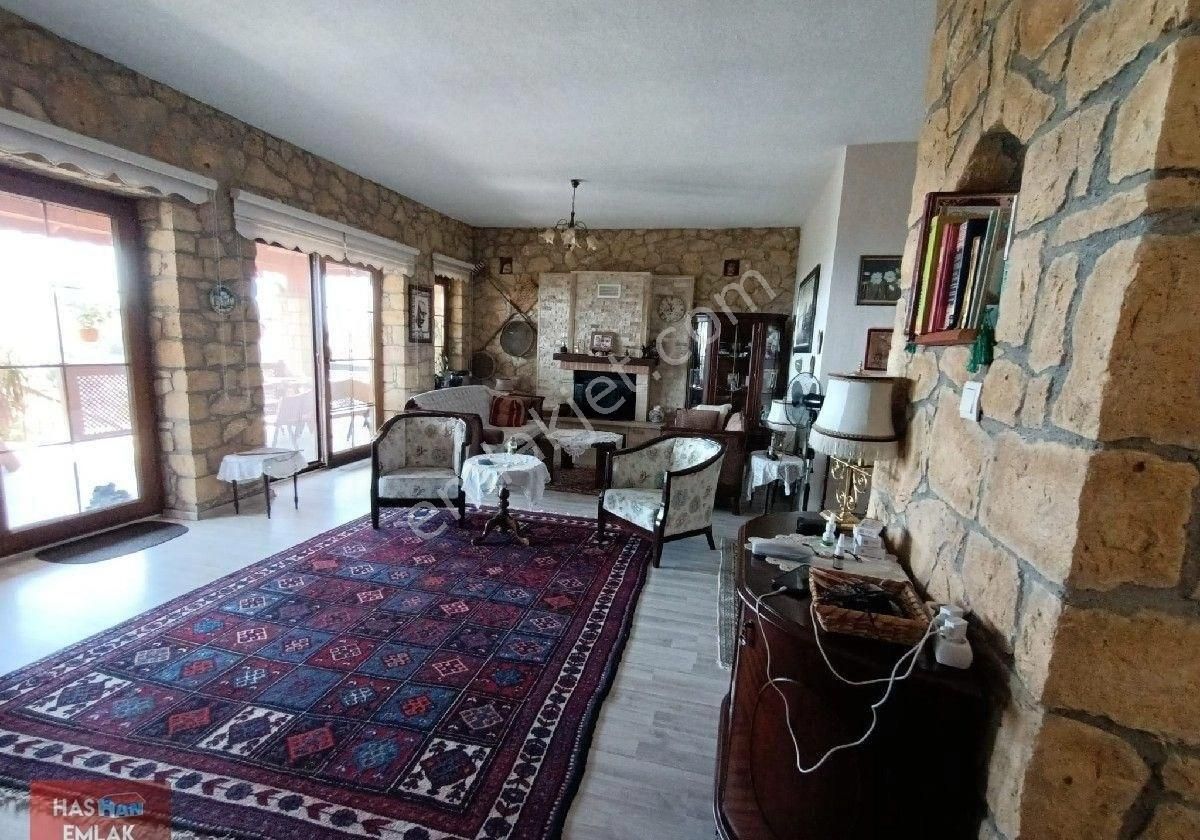 Altınoluk Narlı 3+1 Taş Ev - Görsel 15