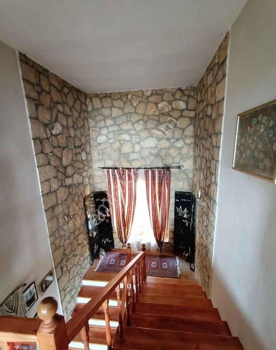 Altınoluk Narlı 3+1 Taş Ev - Görsel 2