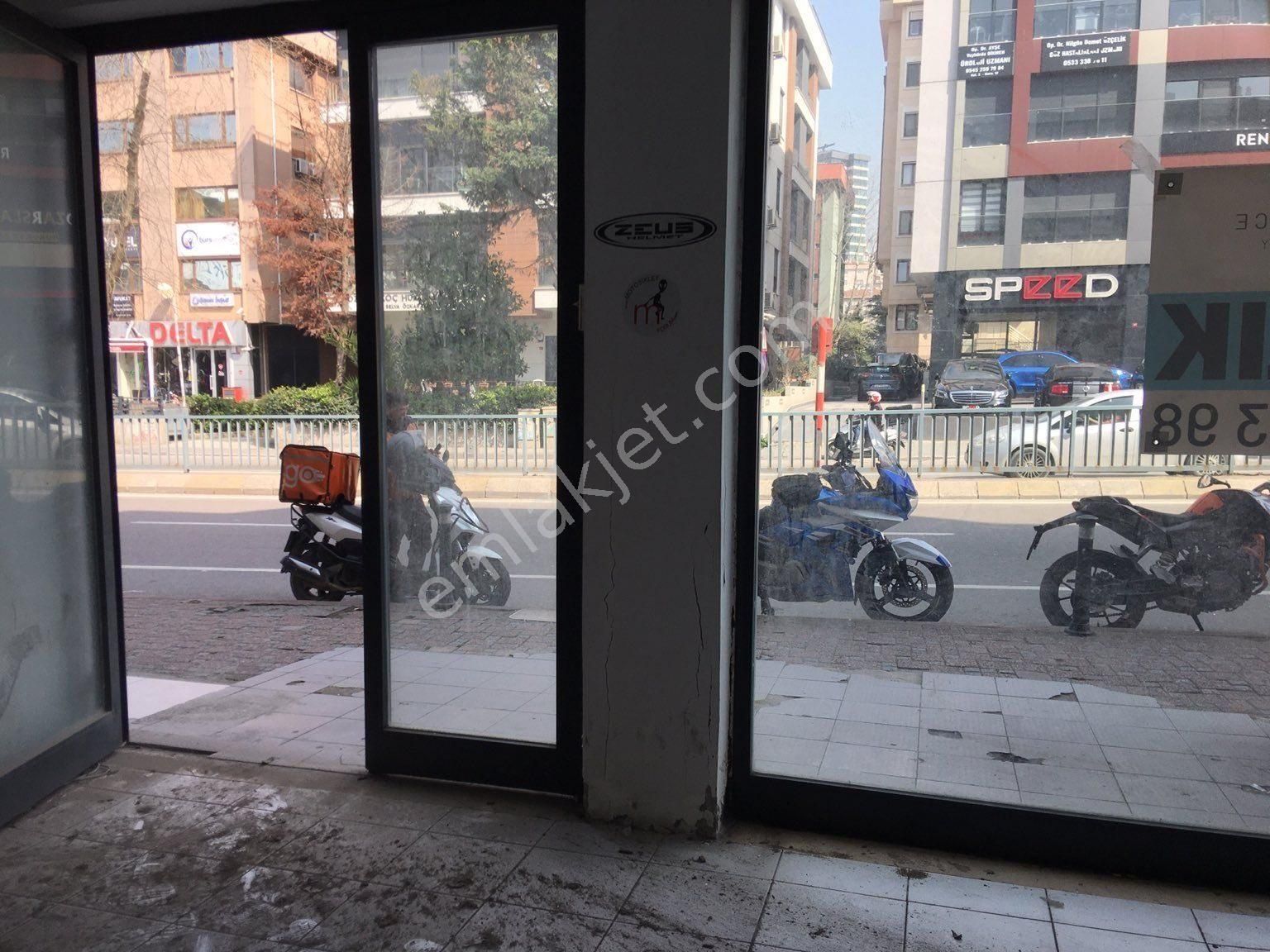 Kadıköy Zühtüpaşa Kiralık Dükkan & Mağaza Bağdat Cadde Cepheli 100 m2 Kiralık Magaza