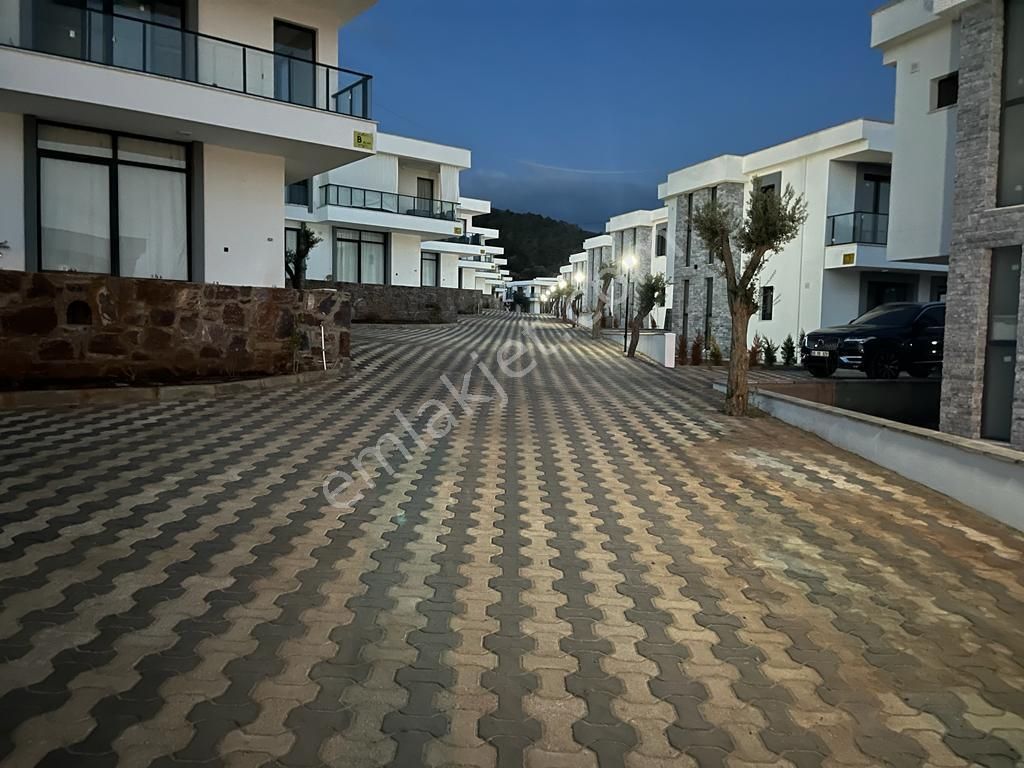 Full Deniz Manzaralı 2+1 Dairemiz Sıfır Ve Harika İşçiliği İle Sizleri Bekliyor - Görsel 20