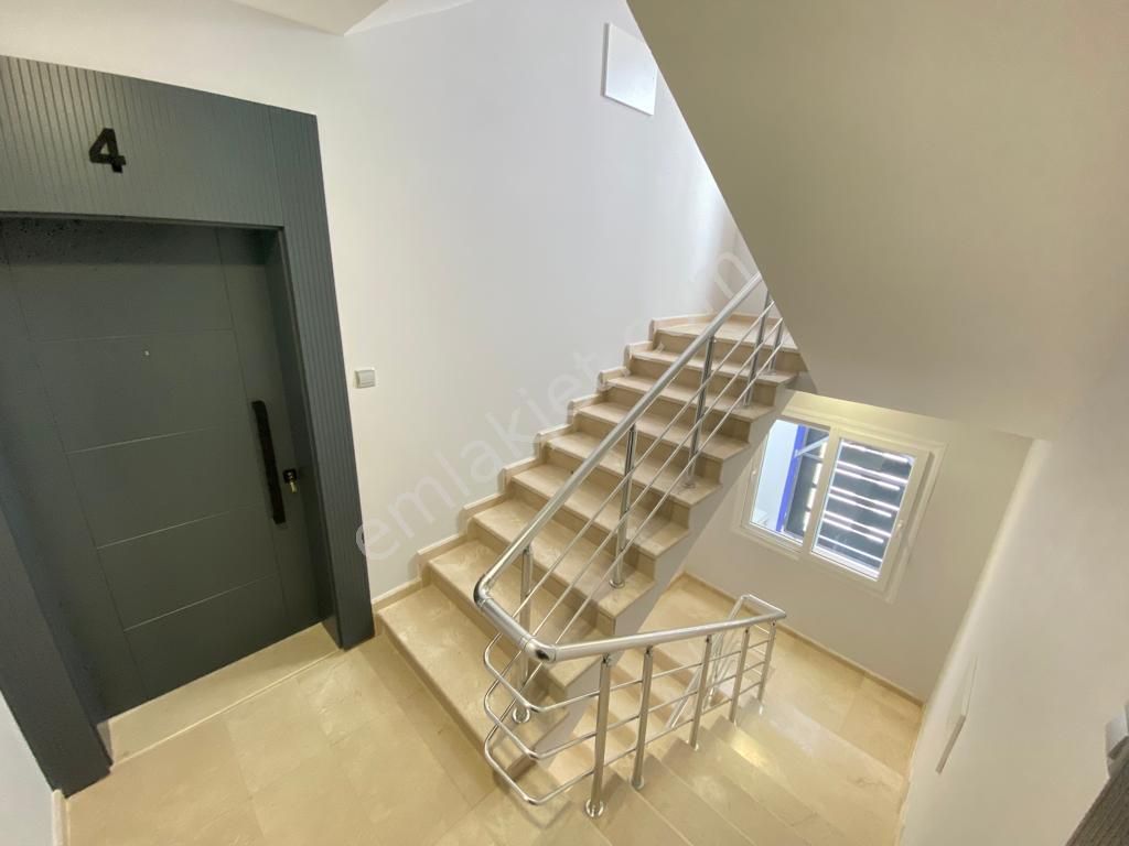 Kıbrıs Girne Merkezde Yüksek Kira Getirili Satılık Ticari İzinli Bina - Görsel 10