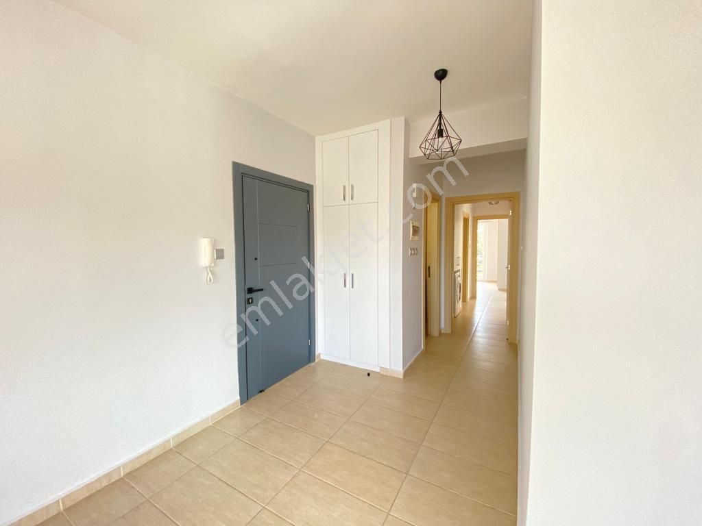 Kıbrıs Girne Merkezde Yüksek Kira Getirili Satılık Ticari İzinli Bina - Görsel 16