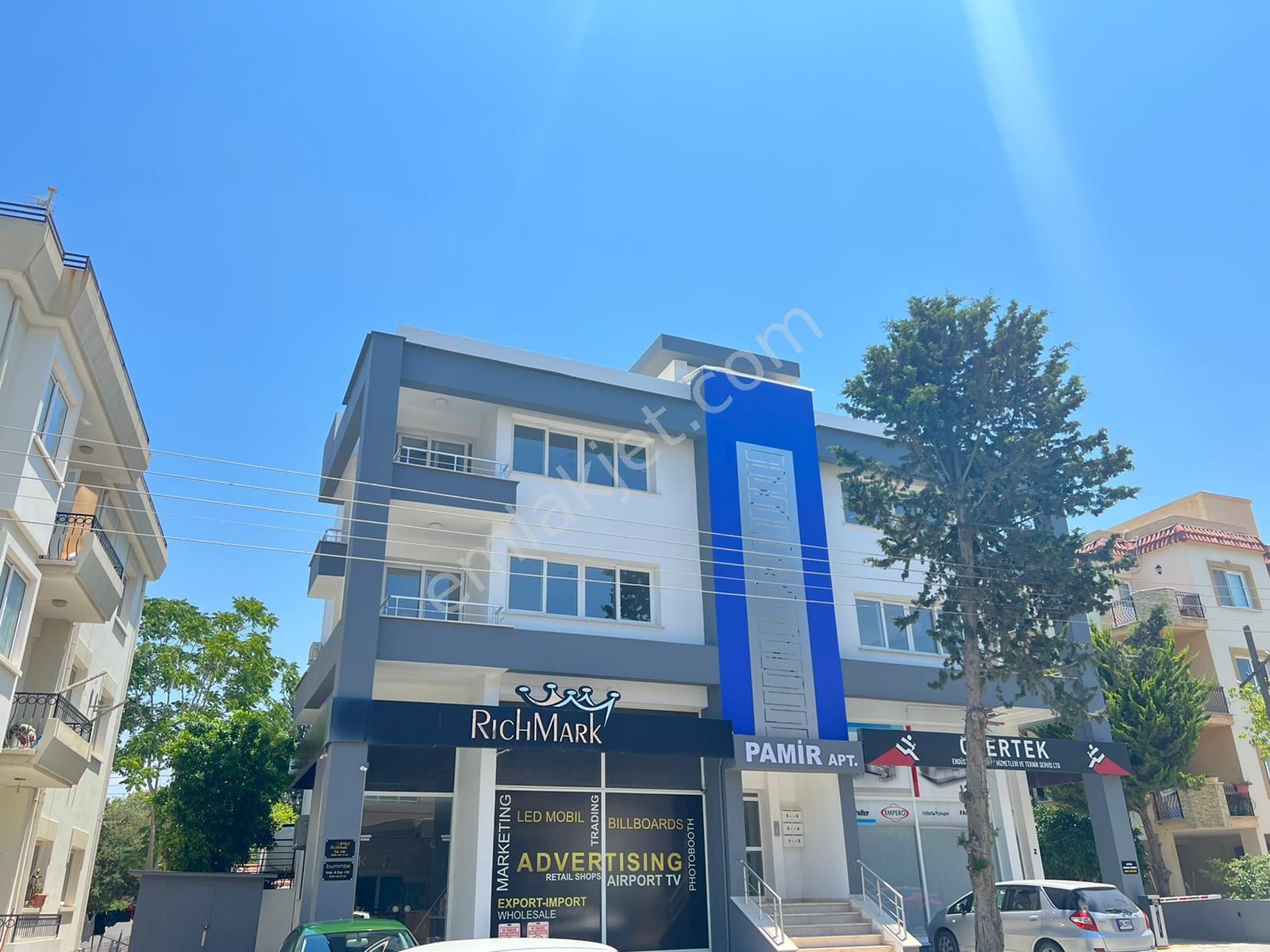 Kıbrıs Girne Merkezde Yüksek Kira Getirili Satılık Ticari İzinli Bina - Görsel 2