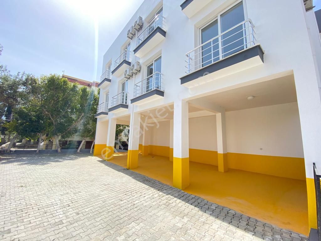 Kıbrıs Girne Merkezde Yüksek Kira Getirili Satılık Ticari İzinli Bina - Görsel 5