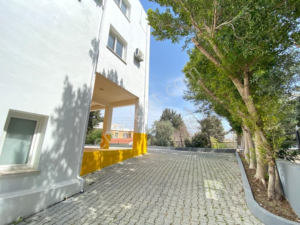 Kıbrıs Girne Merkezde Yüksek Kira Getirili Satılık Ticari İzinli Bina - Görsel 6