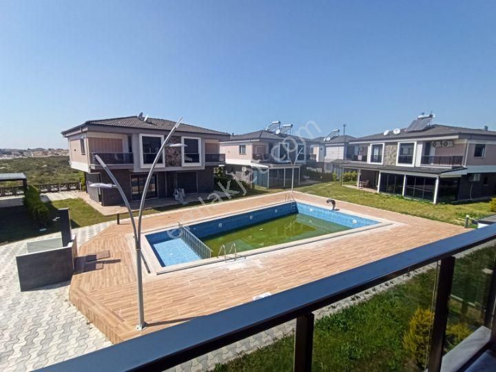 Altınkum Da Havuzlu Kompleks İçerisinde 3+1 Dubleks Daire - Görsel 2