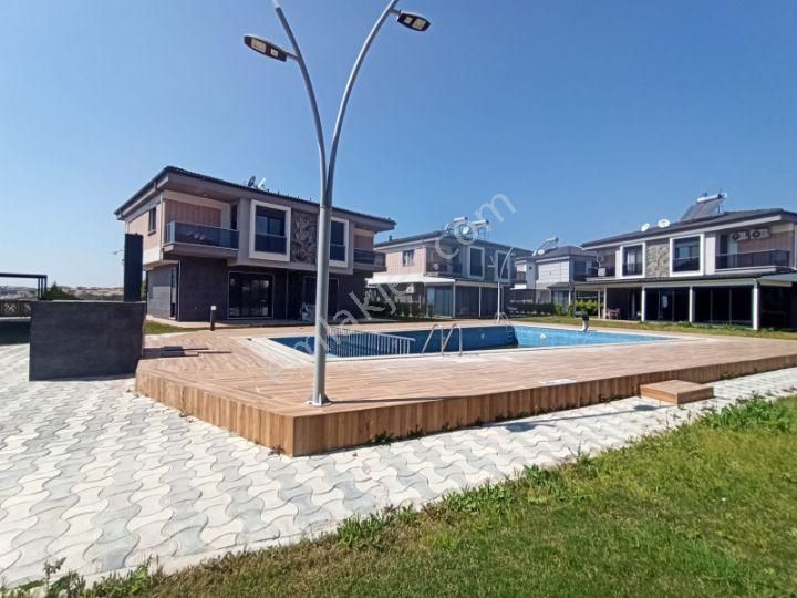 Altınkum Da Havuzlu Kompleks İçerisinde 3+1 Dubleks Daire - Görsel 17