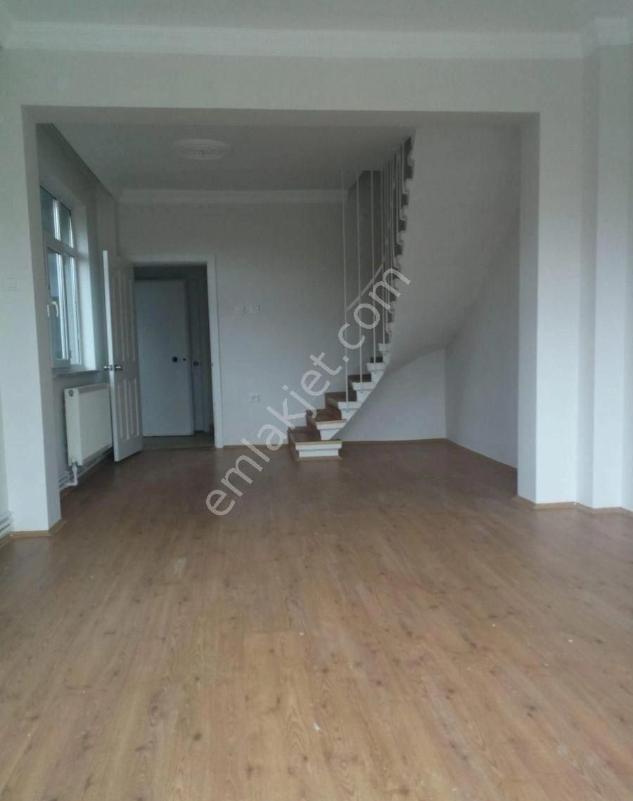 Beykoz Da Tripleks Boğaz Manzaralı Müstakil Ev. - Görsel 3