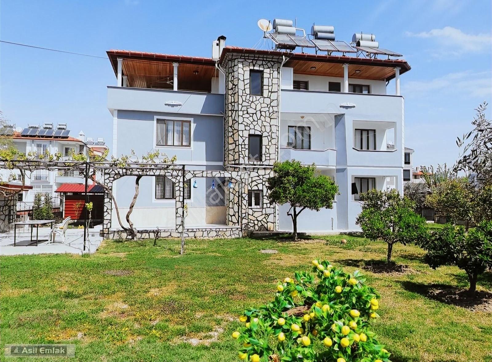 Dalaman Ege Satılık Müstakil Ev Asil Emlaktan Daalaman Ege Mah.de 906m² Arsa İçinde 3 Katlı Ev