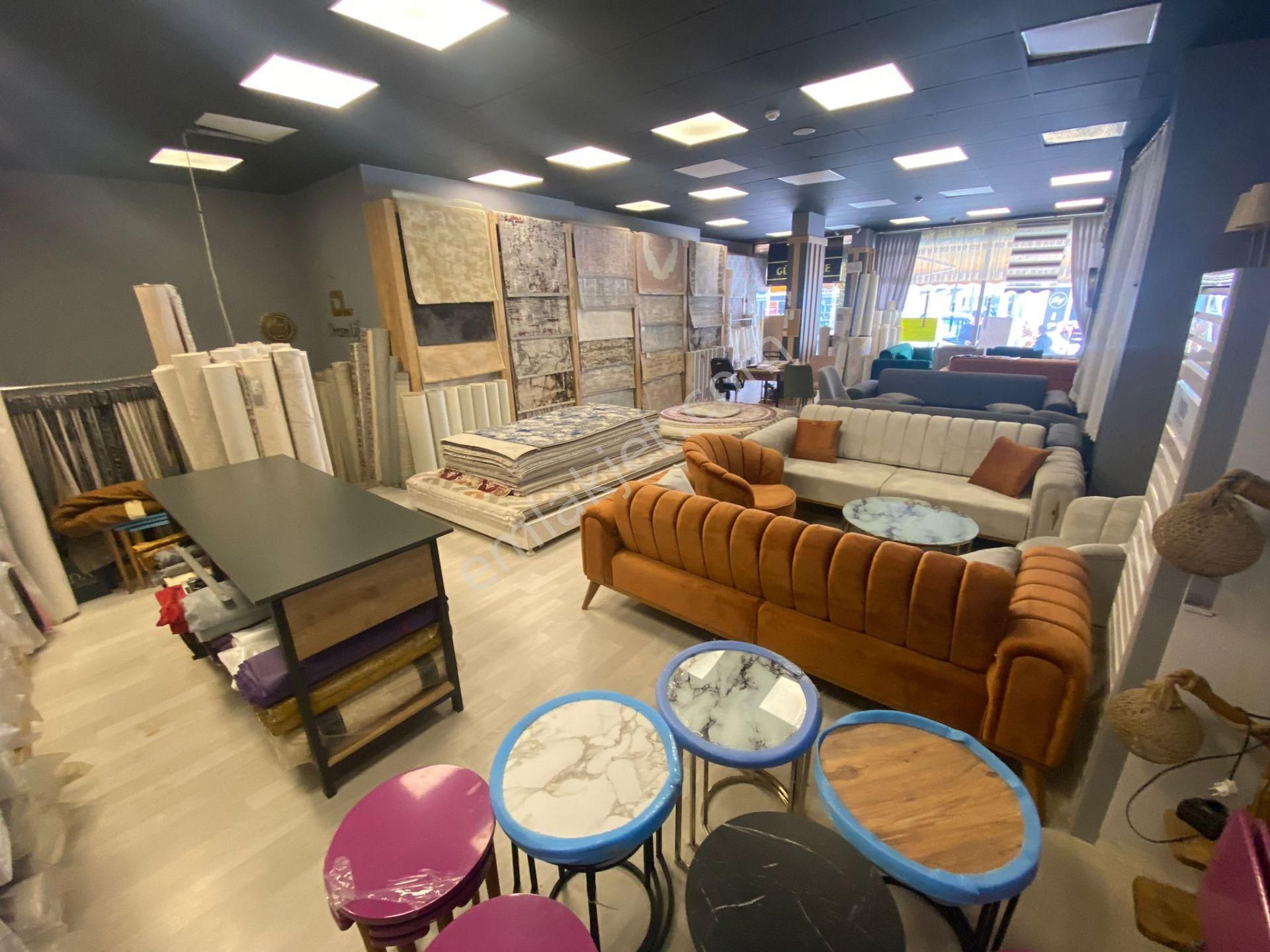 Buca Kozağaç Mahallesinde Cadde Üzerinde 240m2 Batarlı Satılık Dükkan - Görsel 3