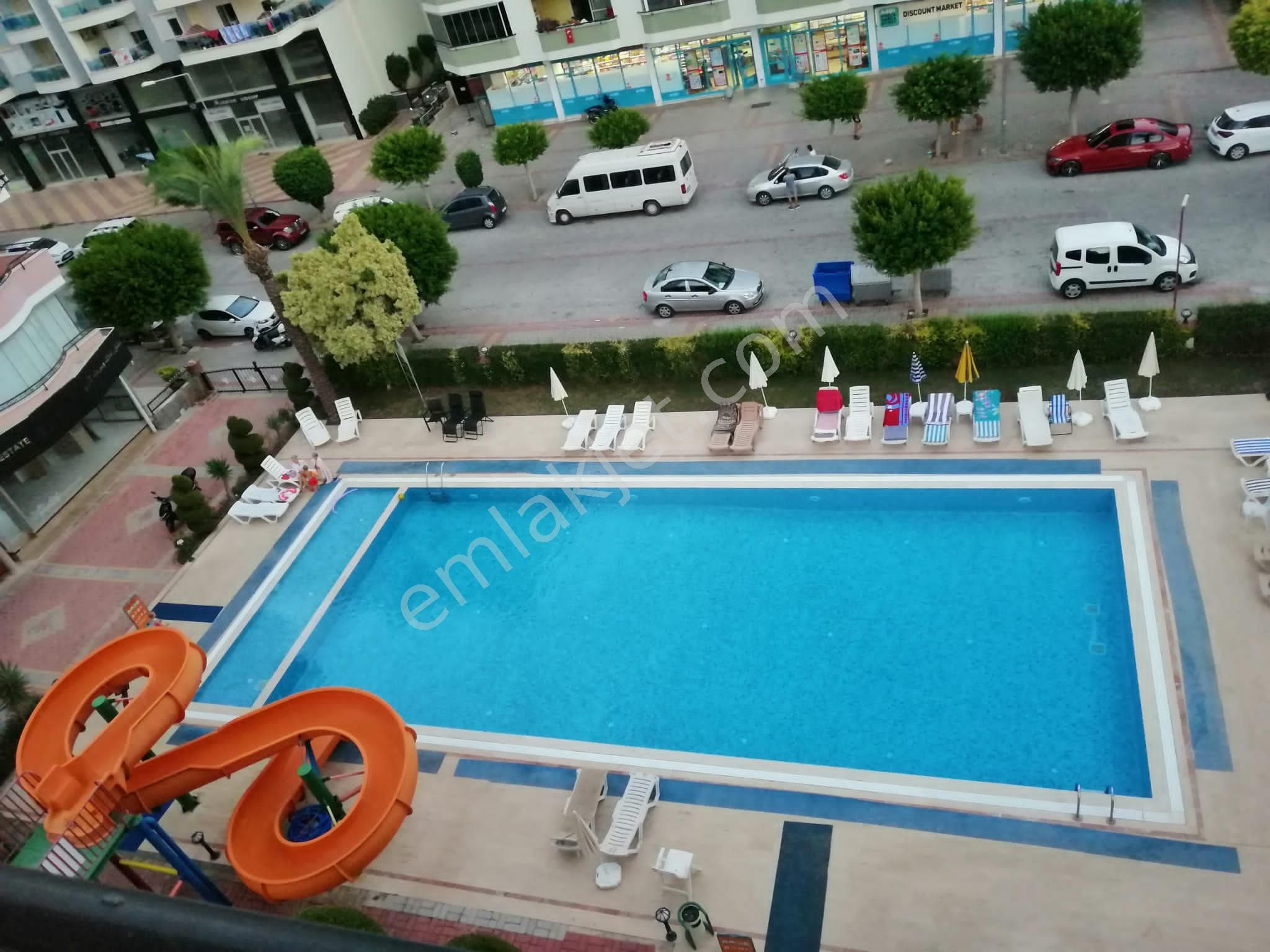 Alanya Mahmutlar Kiralık Daire  ALANYA MAHMUTLARDA DENİZE YÜRÜME MESAFESİNDE SİTE İÇİNDE HAVUZLU 2+1