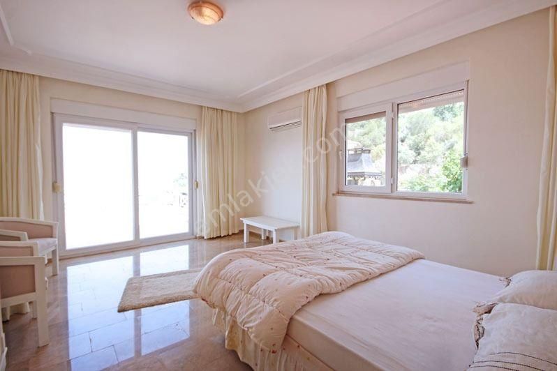 Alanya Kestel Mah.full Manzaralı Eşyalı Satılık 7+3 Villa - Görsel 15