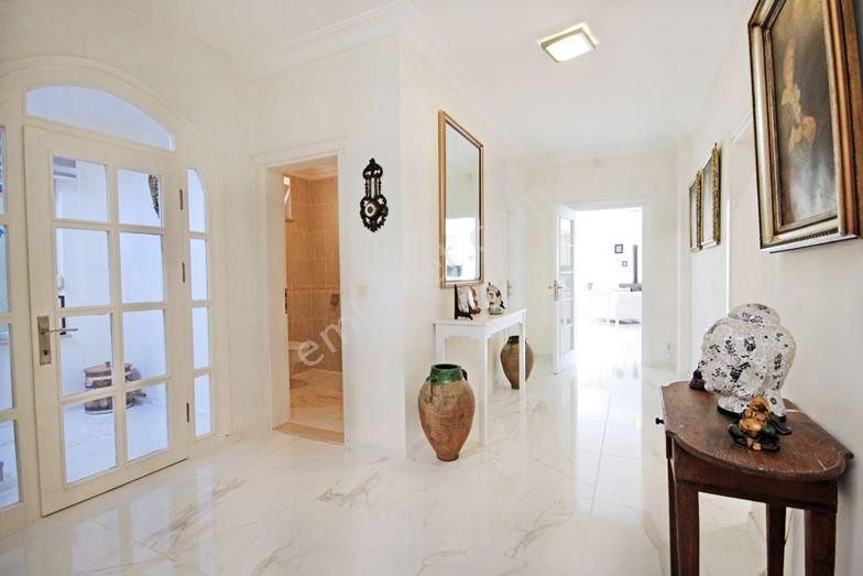 Alanya Kestel Mah.full Manzaralı Eşyalı Satılık 7+3 Villa - Görsel 8