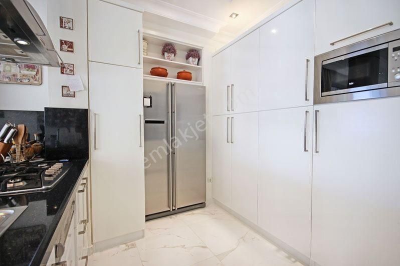 Alanya Kestel Mah.full Manzaralı Eşyalı Satılık 7+3 Villa - Görsel 7