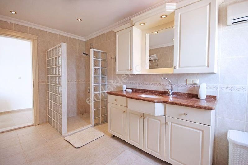 Alanya Kestel Mah.full Manzaralı Eşyalı Satılık 7+3 Villa - Görsel 27