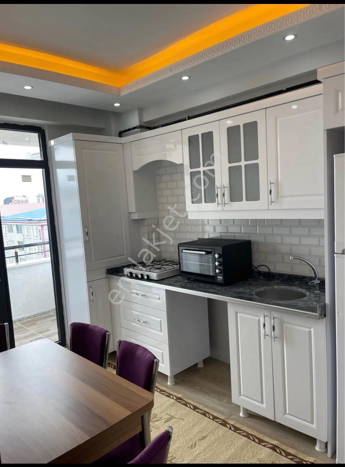 Emlakçıdan Kars Kars Merkez Şehitler Mahallesi 1+1 Oda Kiralık Daire