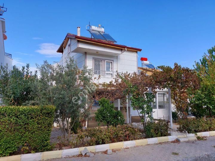 Didim Hisar Satılık Villa  DİDİM HİSAR MAHALLESİNDE 4+1 BAHÇELİ TAM MÜSTAKİL VİLLA