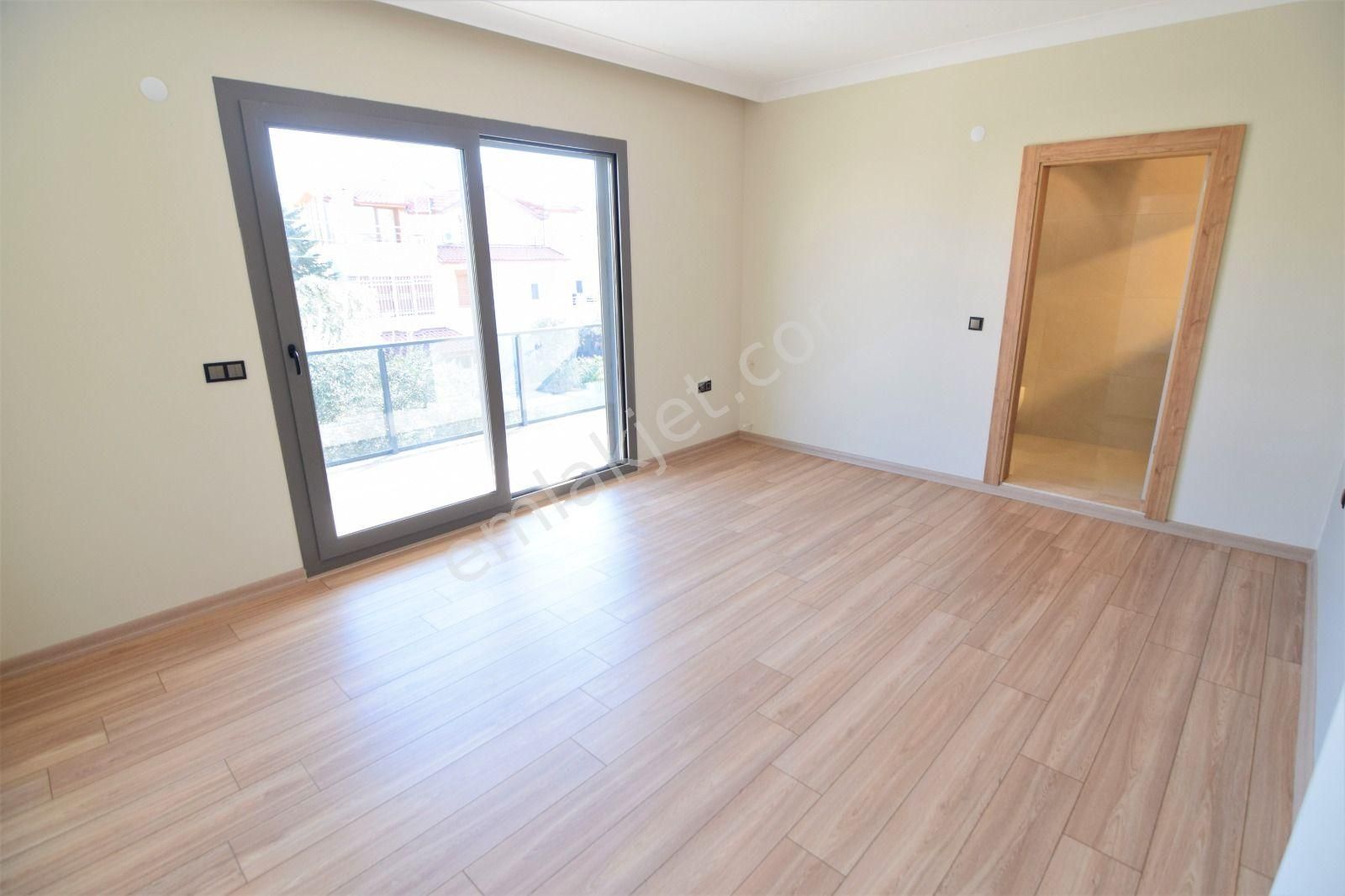 Gümüş'den Geniş Bahçe Kullanımlı Ultra Lüks Tek Başına 4+1 Villa - Görsel 23