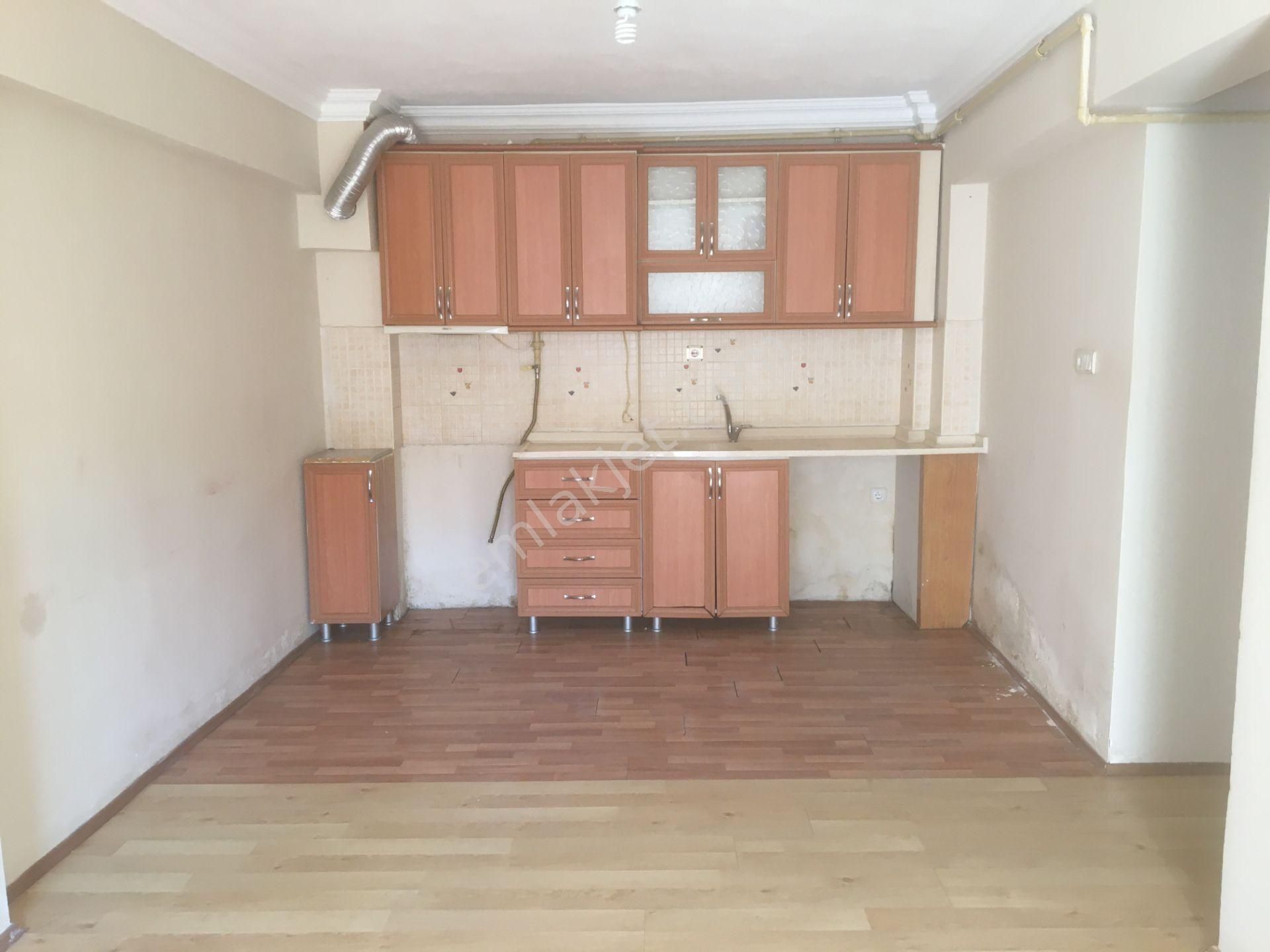 Çanakkale Merkez Barbaros Satılık Daire ÇANAKKALE BARBAROS MAH TROYA CADDESİ YAKINI 3+1 ARAKAT SATILIK DAİRE