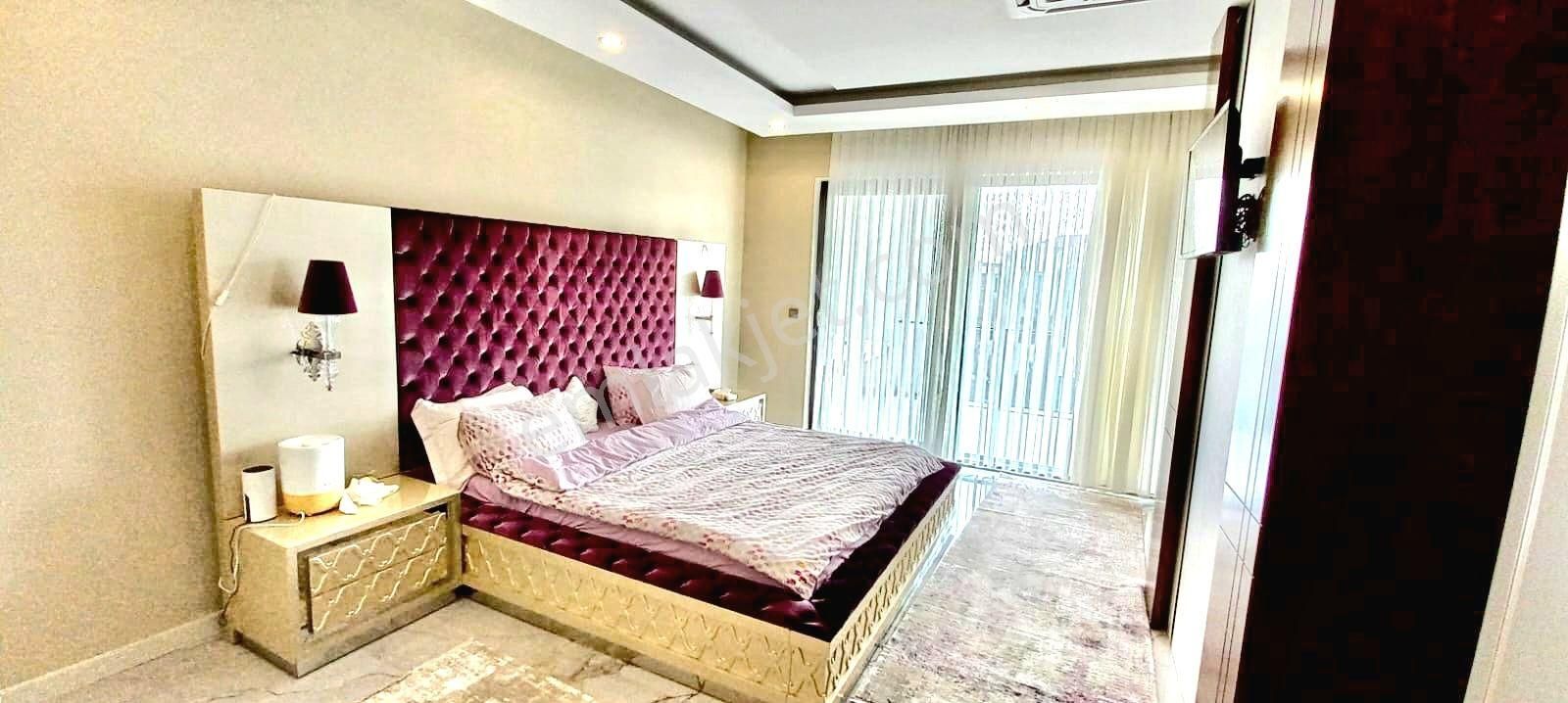 Antalya Döşemealtı Altınkalede Güvenlikli Sitede Yerden Isıtmalı Özel Yapılmış 4+1 Satılık Villa - Görsel 14