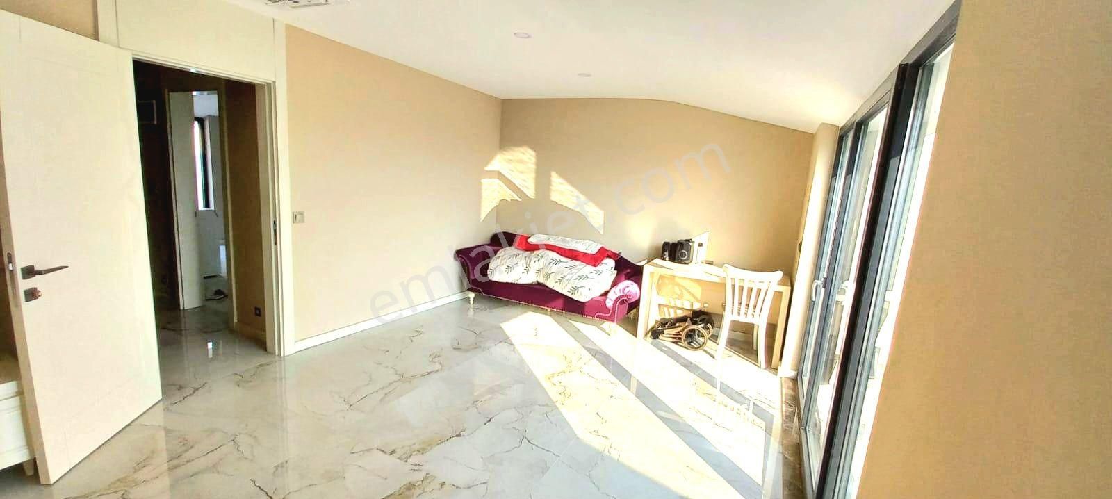 Antalya Döşemealtı Altınkalede Güvenlikli Sitede Yerden Isıtmalı Özel Yapılmış 4+1 Satılık Villa - Görsel 25
