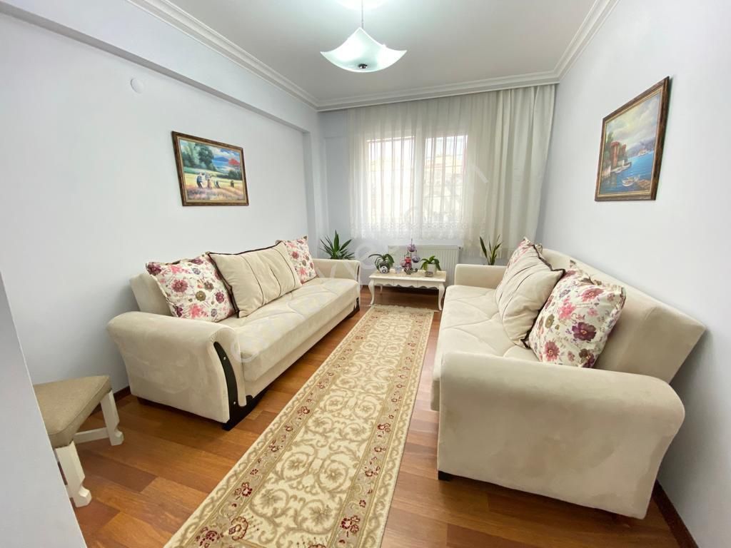 Karşıyaka Şemikler Satılık Daire  KARŞIYAKA ŞEMİKLER İZBAN VE ANADOLU CAD.YAKINI 3+1 SATILIK DAİRE