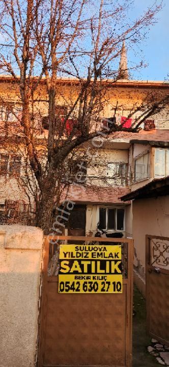 Suluova Orta Satılık Müstakil Ev  Amasya Suluova Orta mahalle Satılık 3 katlı müstakil tapulu ev