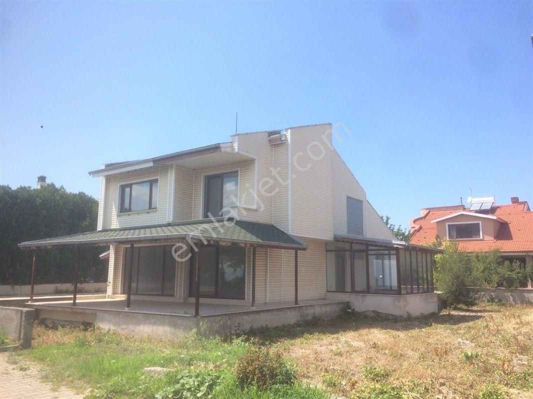 Mudanya Bademli Satılık Villa  MUDANYA BADEMLİ'DE SATILIK  6+1  MANZARALI VİLLA