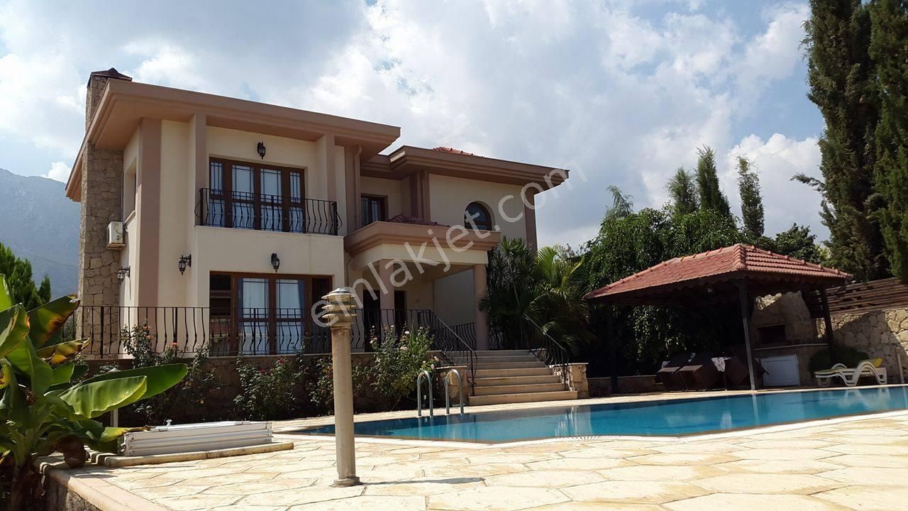 Girne Ozanköy Köyü Satılık Villa  3 yatak odalı villa 