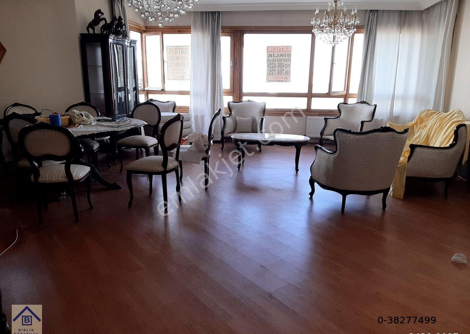 Çankaya Birlik Satılık Daire 450.cd,reha Alemdaroğlu Lisesi Yakını,önü Açık,4+1,210 M2,arakat,kombili,güney