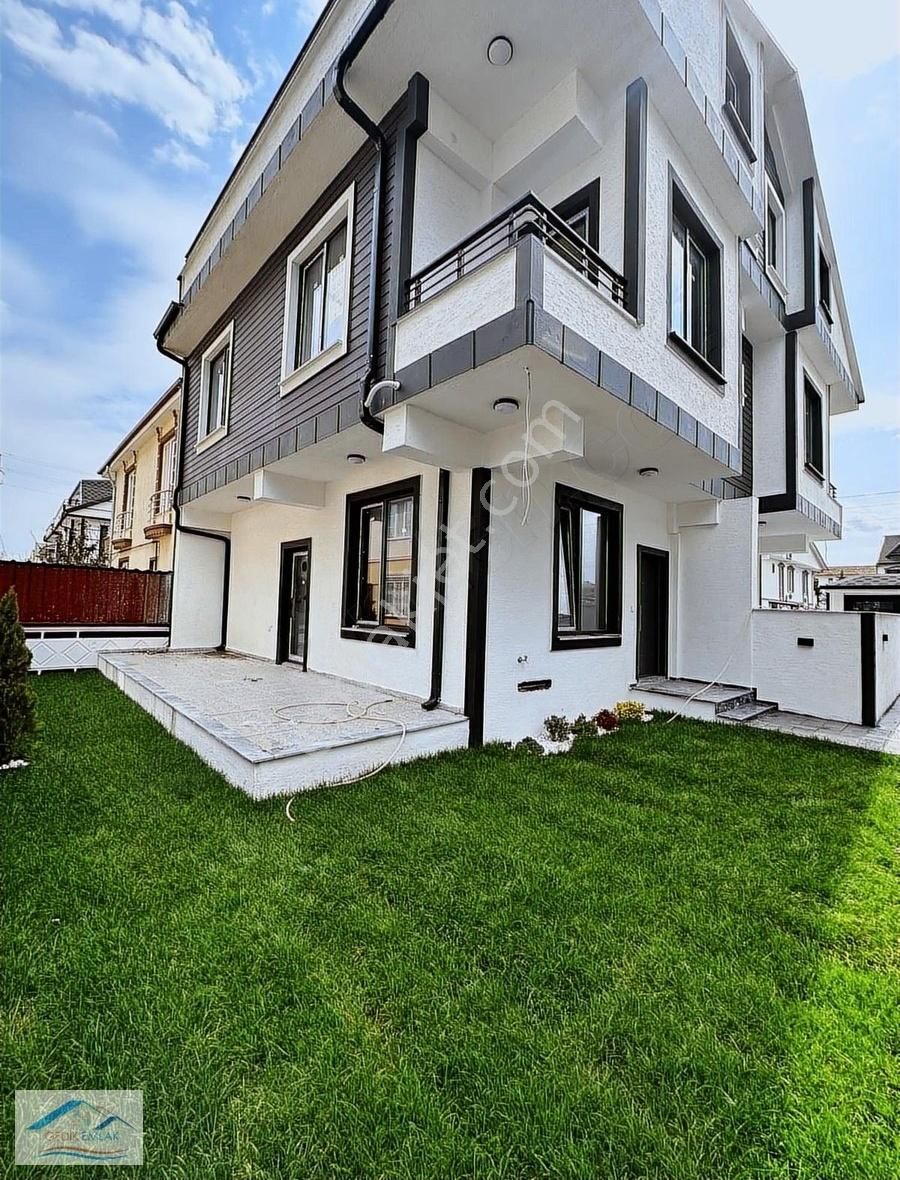 https://imaj.emlakjet.com/listing/13049627/1ED296E09410FF8DADA1035C2F125A2313049627.jpg