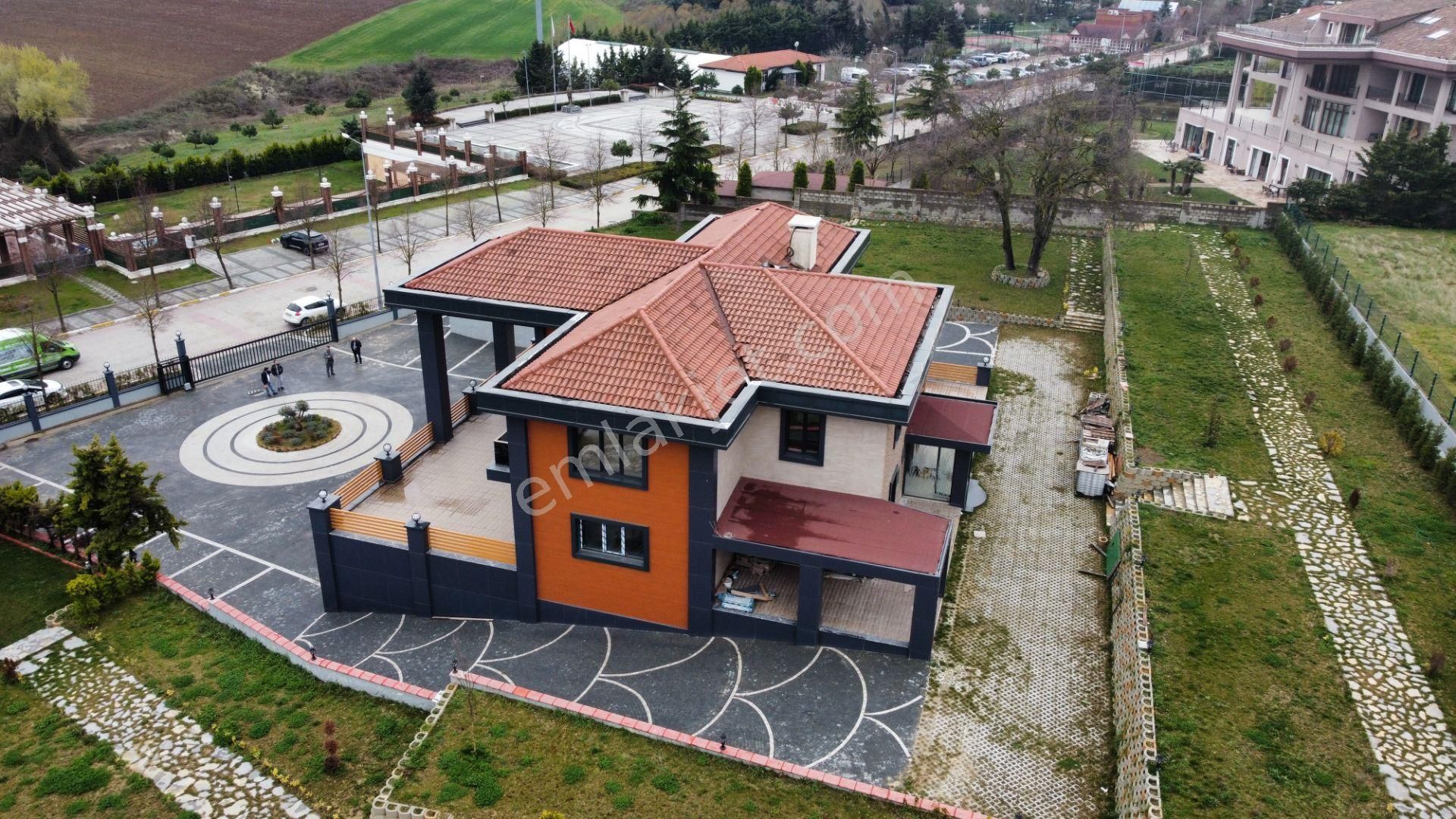 Büyükçekmece Türkoba Satılık Villa  İstanbul House'dan Tepekent Villalarında Ticari ve Konut Villa.