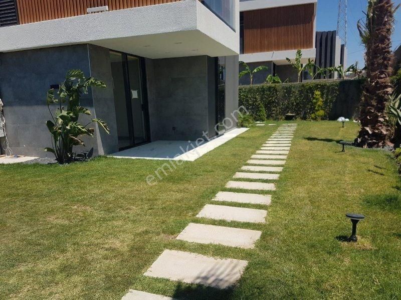 İzmir Çeşme Ilıca Full Deniz Manzaralı Havuzlu Müstakil Lüks Villa - Görsel 9