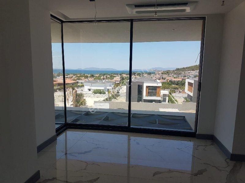 İzmir Çeşme Ilıca Full Deniz Manzaralı Havuzlu Müstakil Lüks Villa - Görsel 12