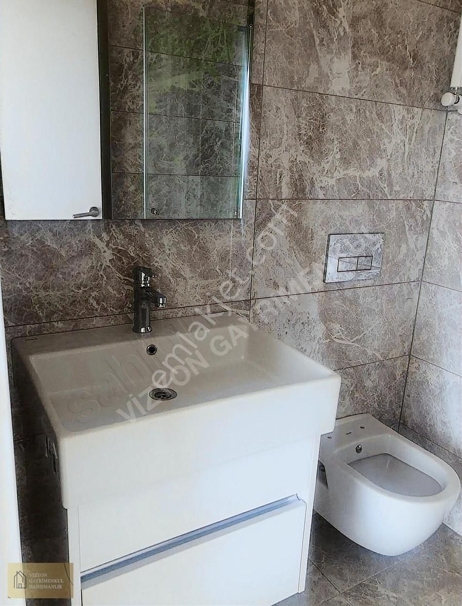 Bakırköy Ataköy 7-8-9-10. Kısım Kiralık Residence NİVO ATAKÖY DENİZ MANZARALI BALKONLU GENİŞ 1+1 DAİRE OFİS