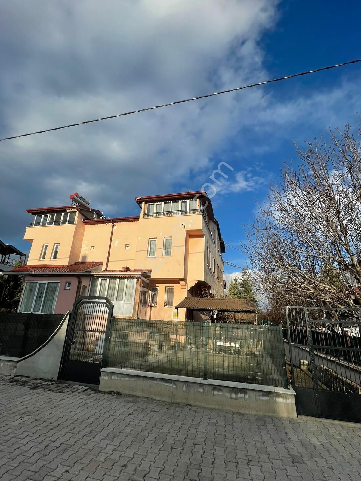 Yıldızeli Mumcuçiftliği Köyü Satılık Villa  SICAK ÇERMİKTE SATILIK VİLLA 