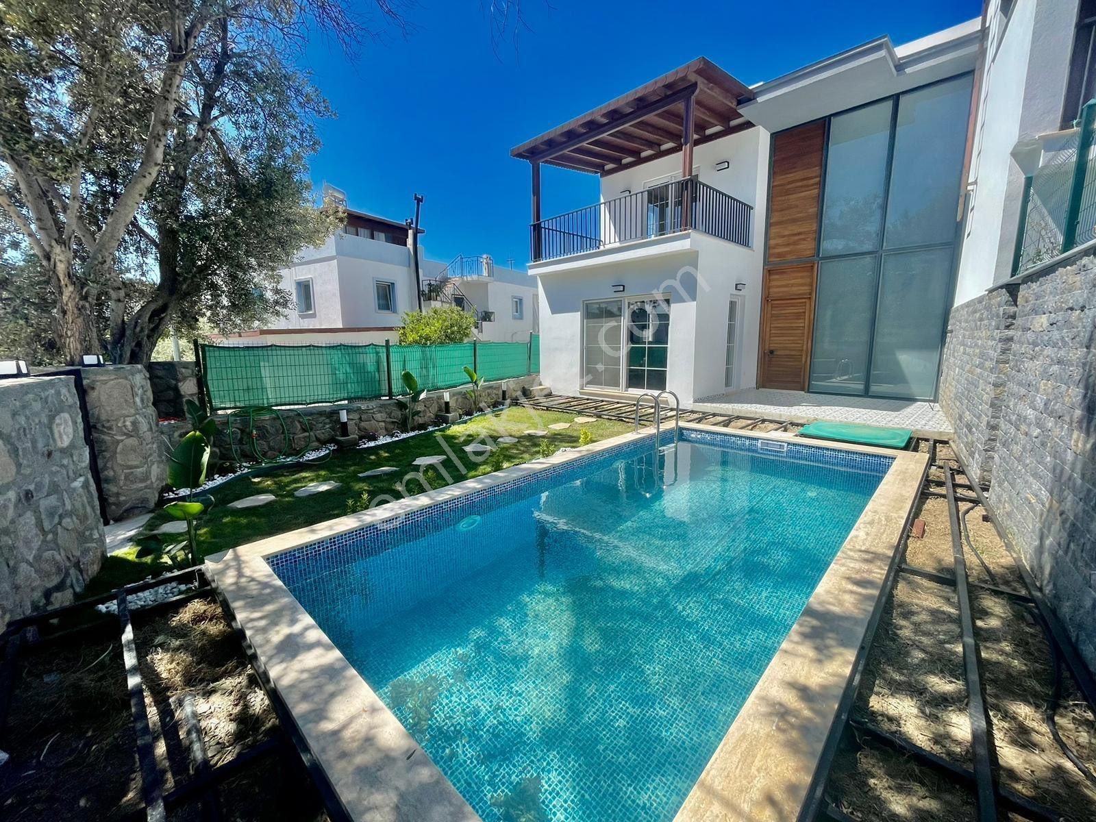 Bodrum Gümüşlük Satılık Villa Gümüşlük’te Satılık 3+1 Özel Havuzlu Dubleks Villa