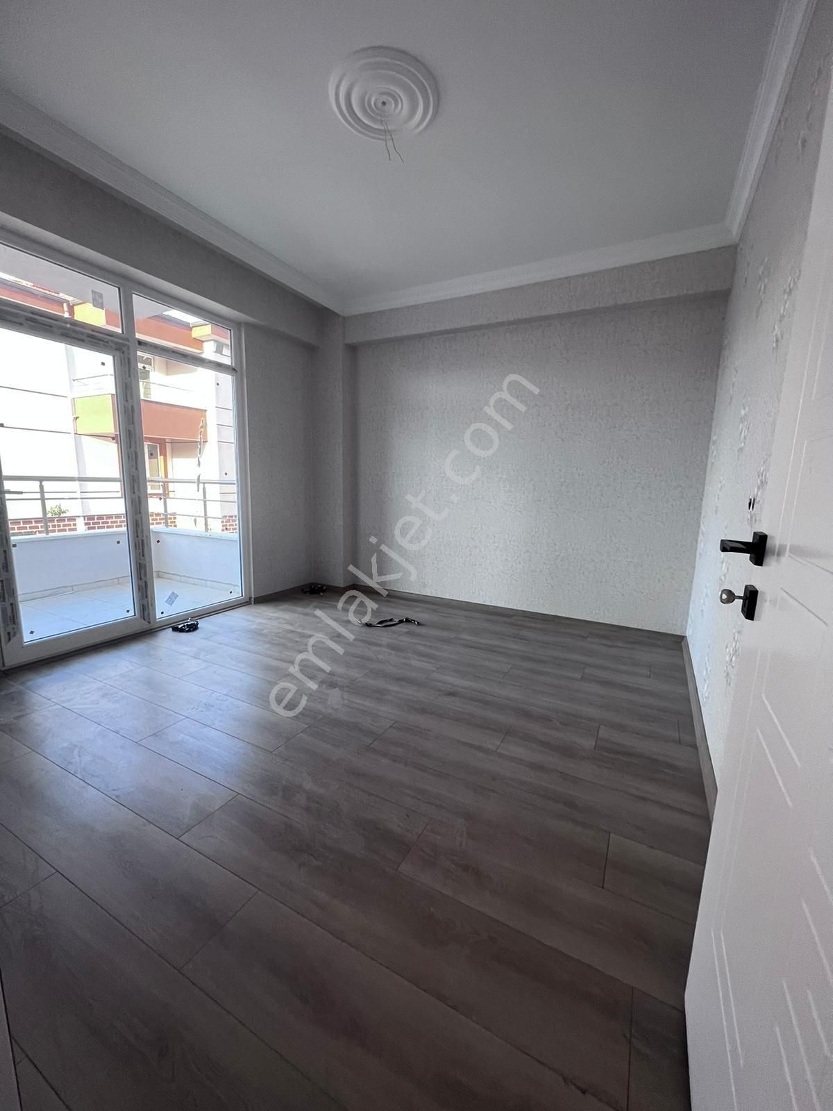 https://imaj.emlakjet.com/listing/13159279/4BA09BA051348DA471E3CE903C434BD813159279.jpeg