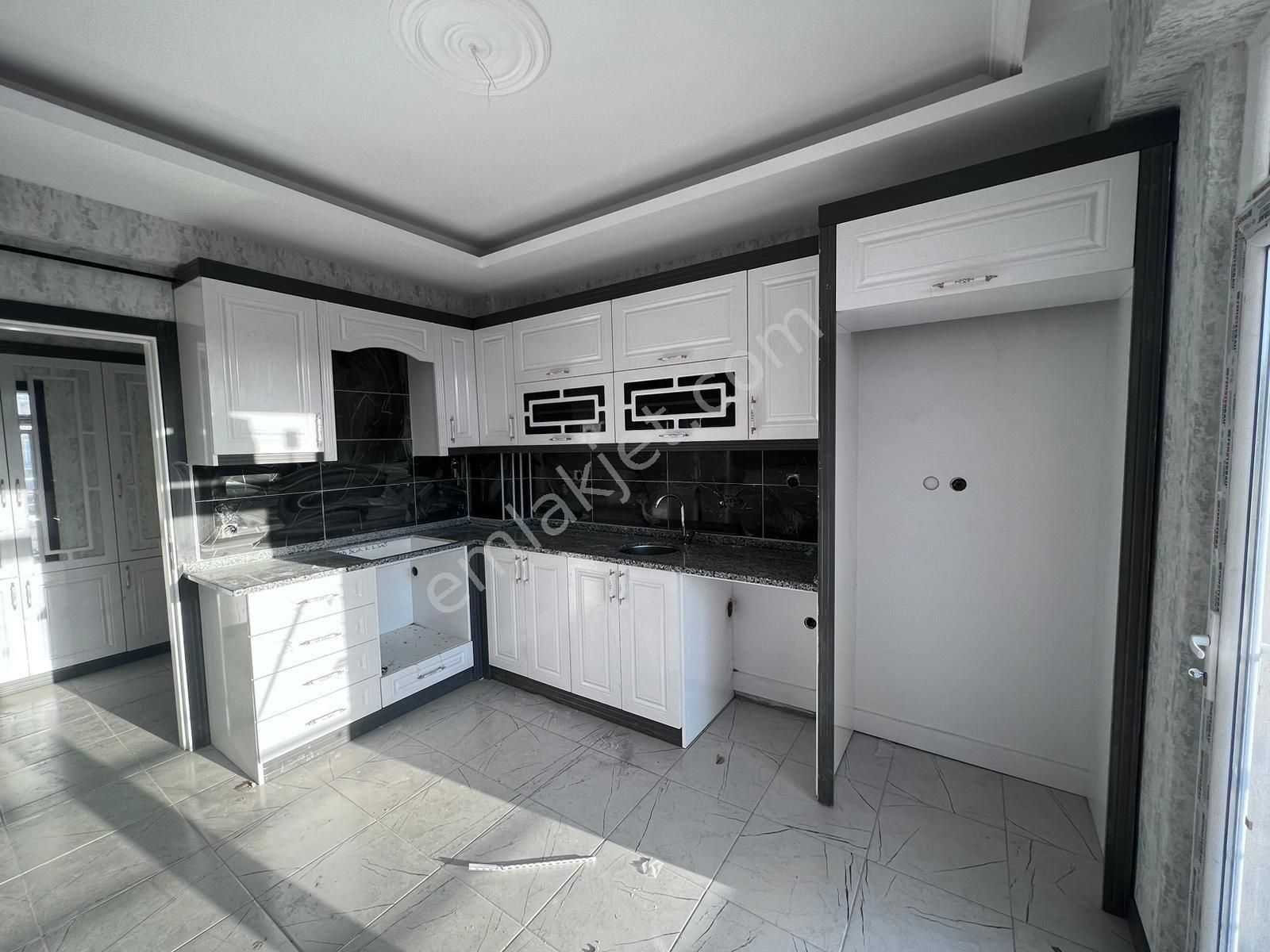 https://imaj.emlakjet.com/listing/13159279/C9318028A013F2C829BF0DA6548787EF13159279.jpeg