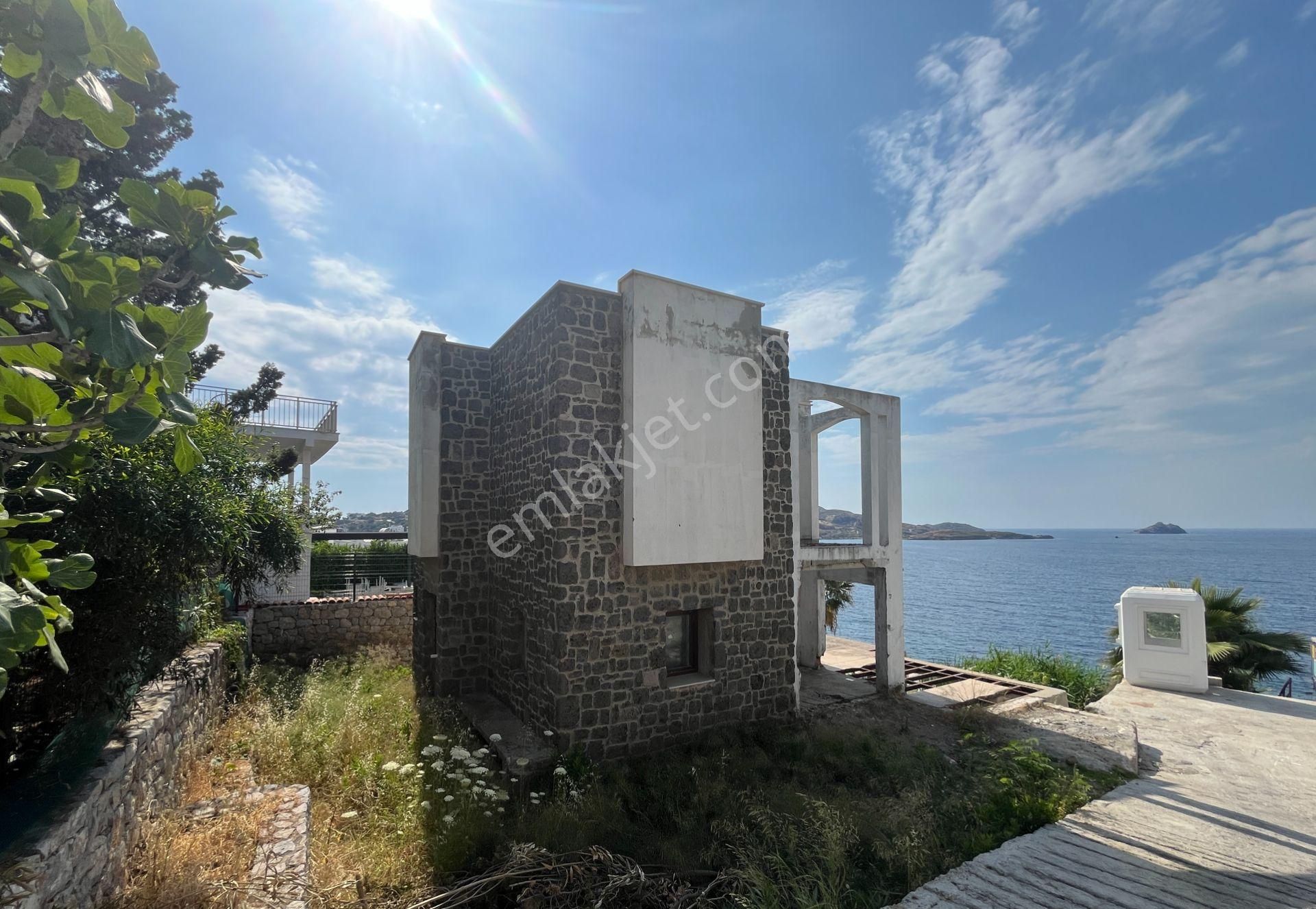 Bodrum Yalıkavak Satılık Müstakil Ev Bodrum Yalıkavak'da, Denize Sıfır, Natamam Tam Müstakil Villa