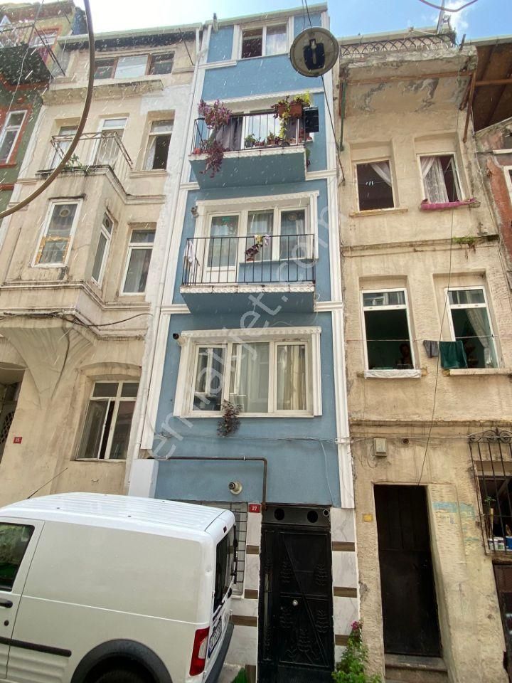 Beyoğlu Çukur Satılık Daire Beyoğlu'nda Satılık Bina