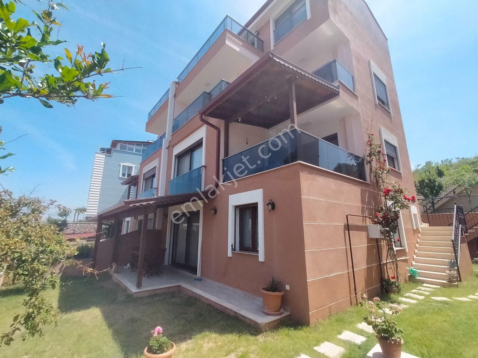 Urla İskele Kiralık Daire  Full Eşyalı, Bahçe Katı , Denize 300 metre 