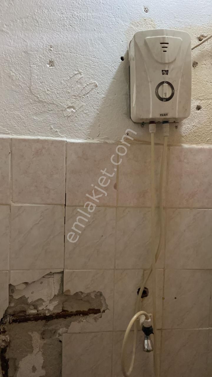 Aysu Konuttan Ailenin Yaşadığı 2+1 Mustakıl , Masrafsız Mustakıl Teraslı Yer Ev - Görsel 14