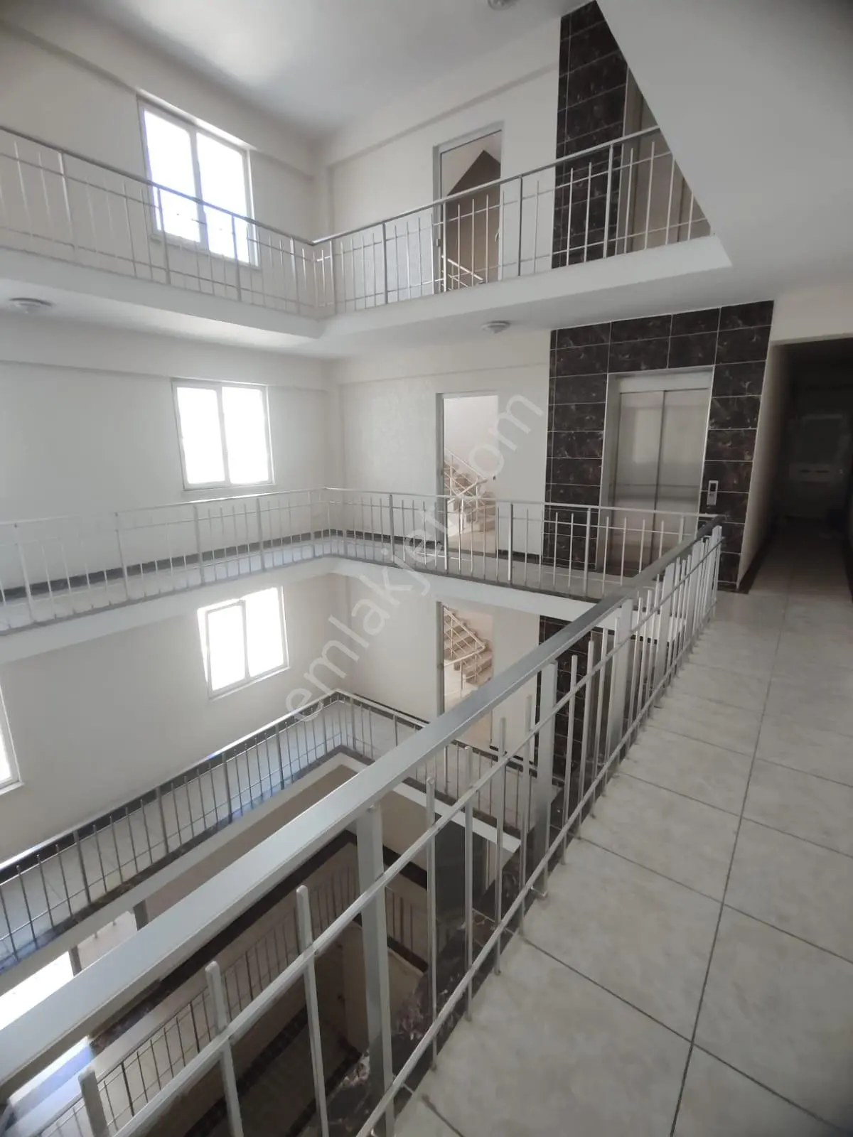 Afyon Tezcan Emlaktan Uydukentte Alp Suitte Kiralık Eşyalı Daire - Görsel 17