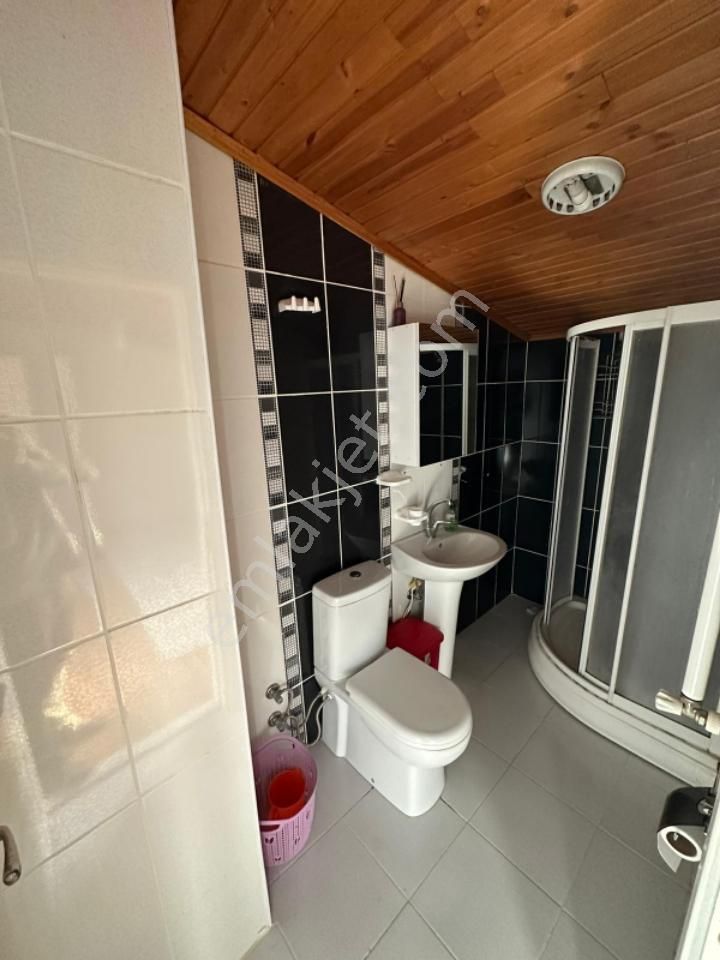 Öğrenciye Uygun Metro Durağına 8 Dk Yürüme Mesafesinde Kiralık Teras Katı - Görsel 8