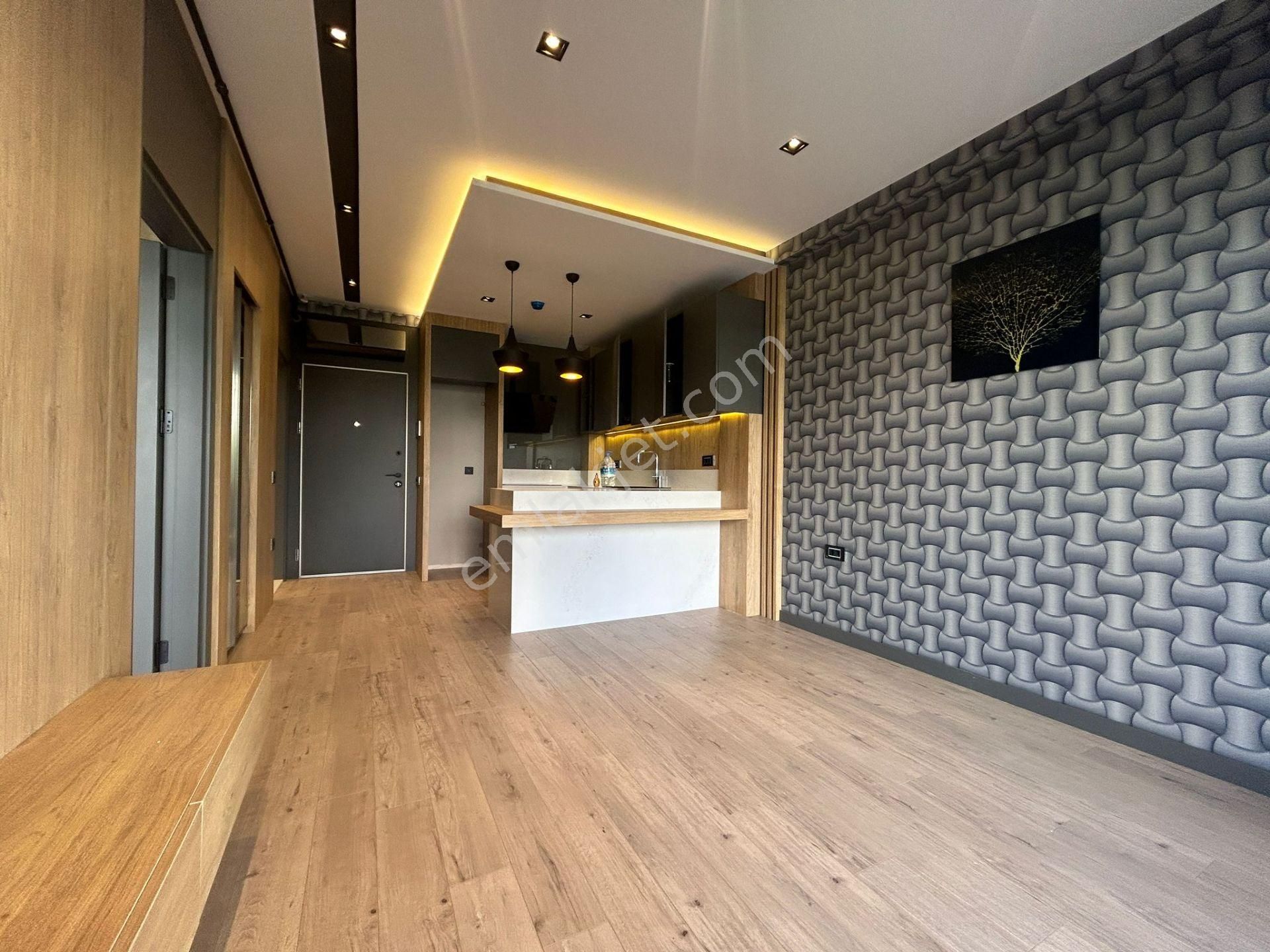 Güzelobada Havuzlu Güvenlikli Site İçerisinde Şık Bahçe Katı - Görsel 2