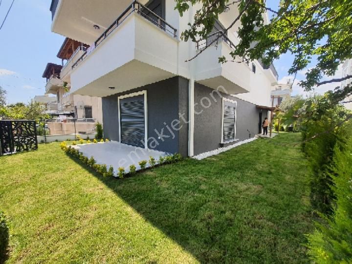 Edremit Akçay Satılık Villa Kale Gayrimenkul'den Akçay Yeni Mahallede Sıfır 3+1 Müstakil Villa